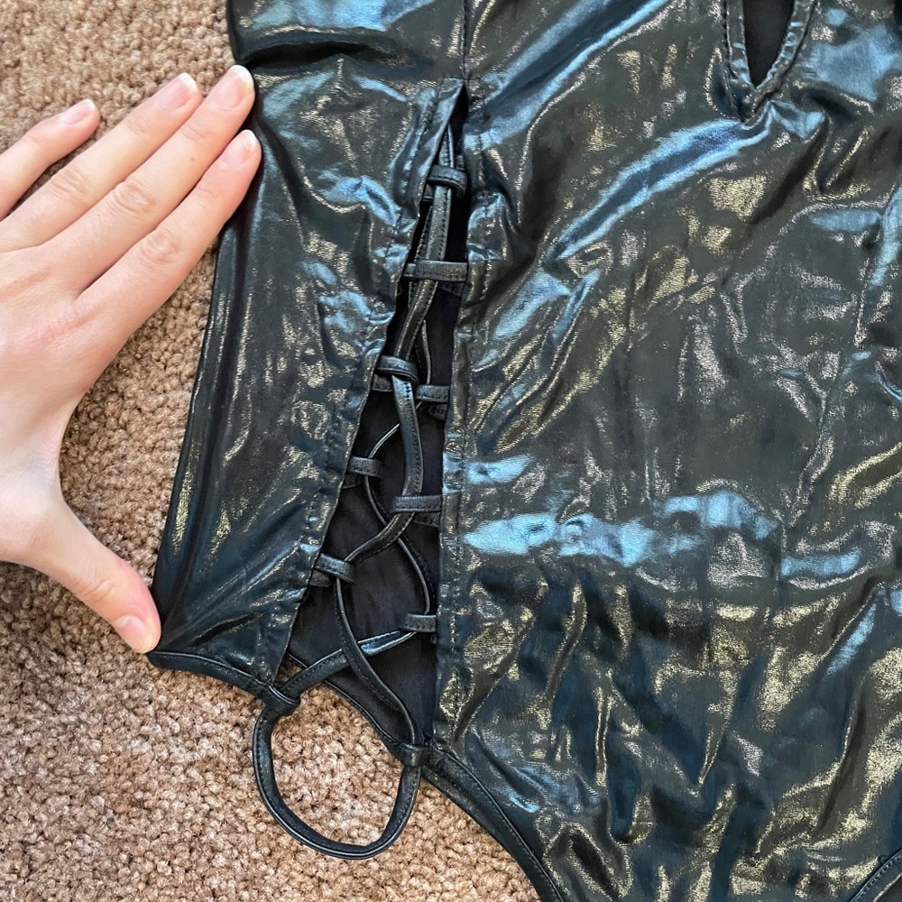 Bodysuit - Picture 3 of 4